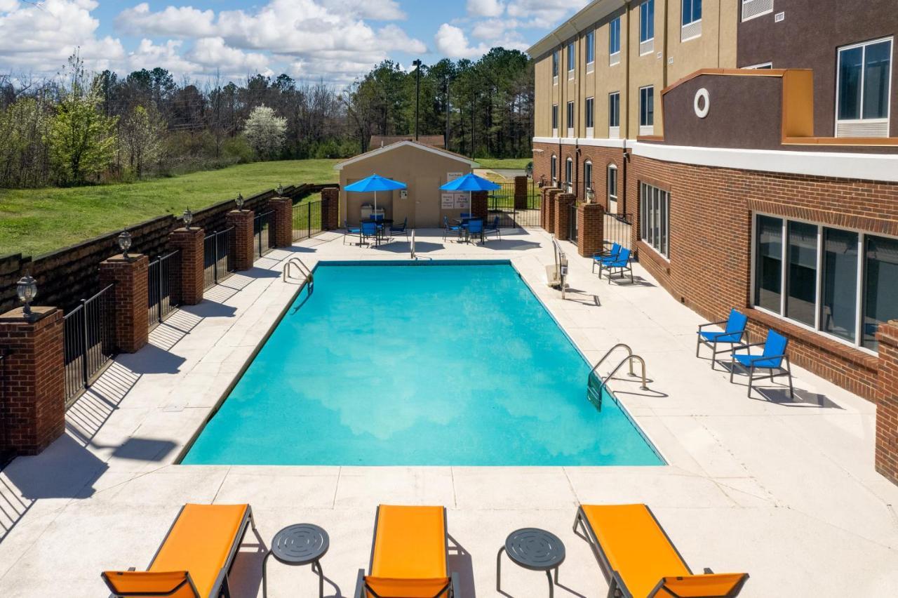 Holiday Inn Express Hotel & Suites Talladega By Ihg Exteriér fotografie