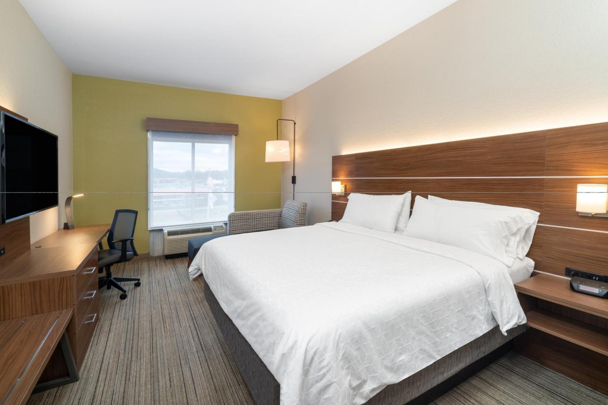 Holiday Inn Express Hotel & Suites Talladega By Ihg Pokoj fotografie