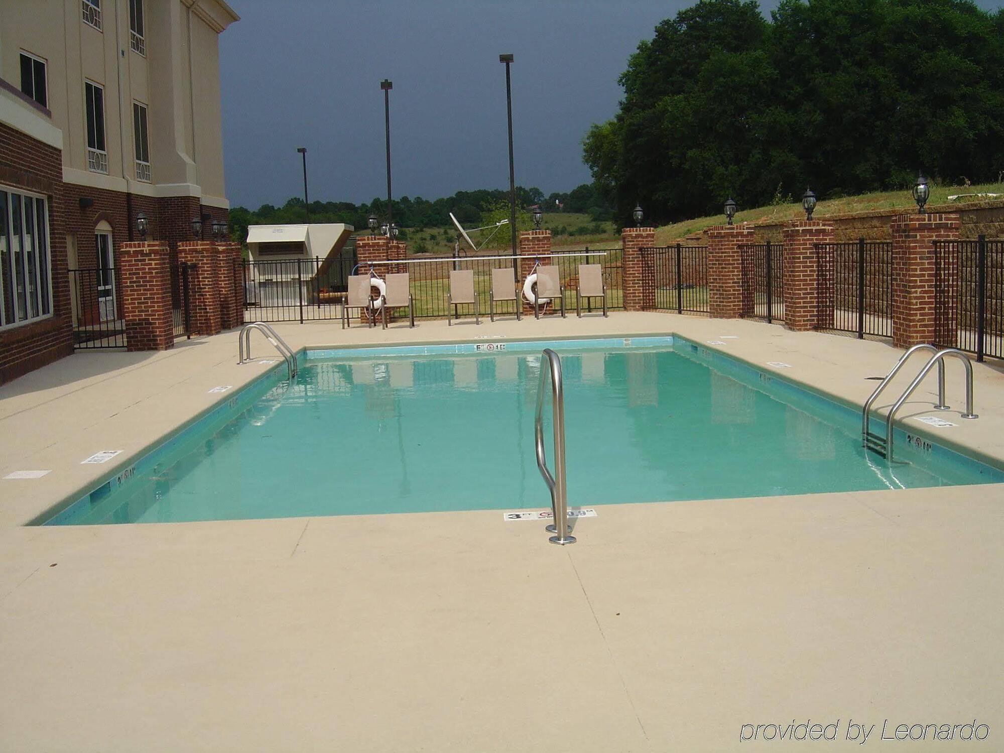 Holiday Inn Express Hotel & Suites Talladega By Ihg Exteriér fotografie