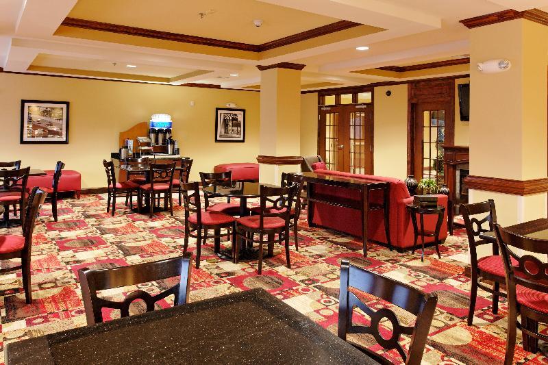 Holiday Inn Express Hotel & Suites Talladega By Ihg Exteriér fotografie